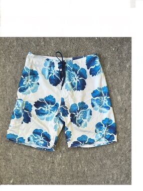 Crazy Shirts white board shorts swim trunks blue flower ocean waves print